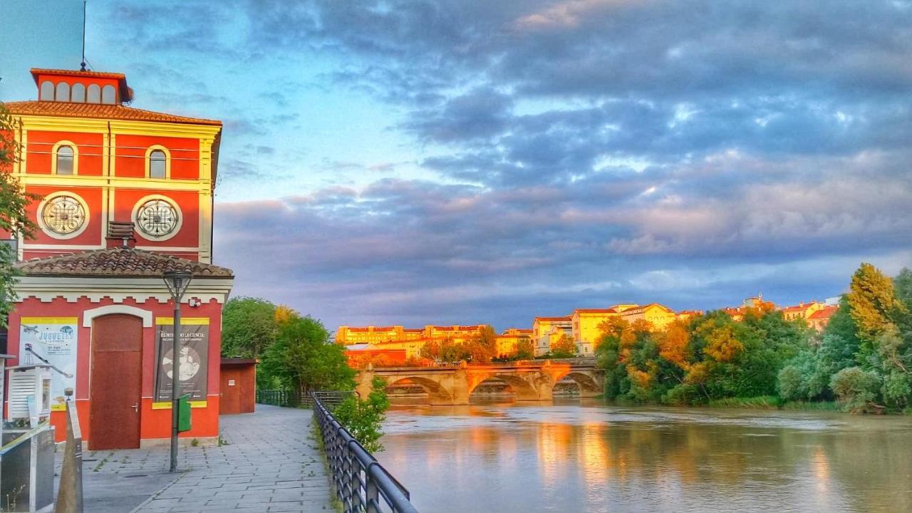El rincon del pintorEnorme piso a 100mt Laurel Logroño Esterno foto