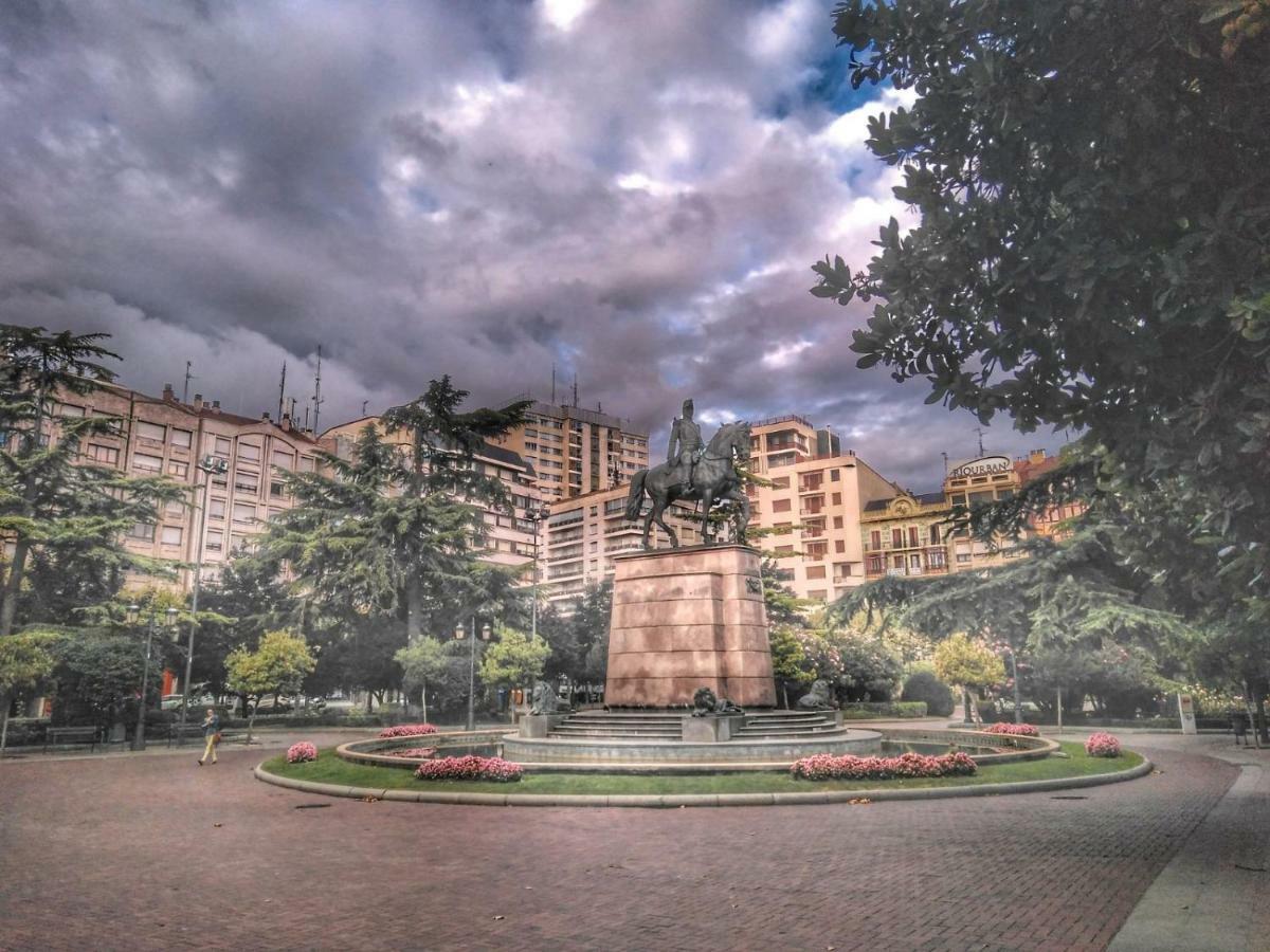El rincon del pintorEnorme piso a 100mt Laurel Logroño Esterno foto