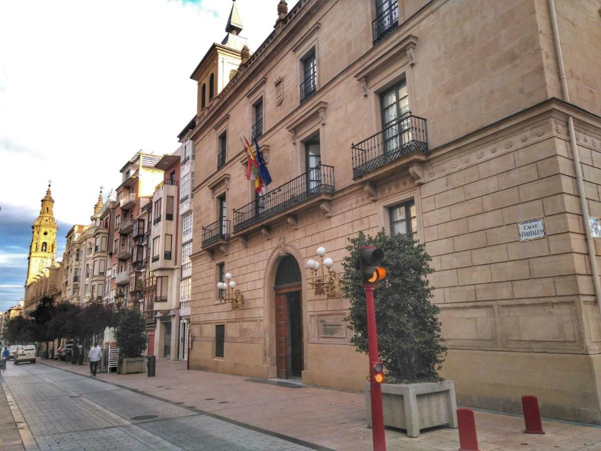 El rincon del pintorEnorme piso a 100mt Laurel Logroño Esterno foto